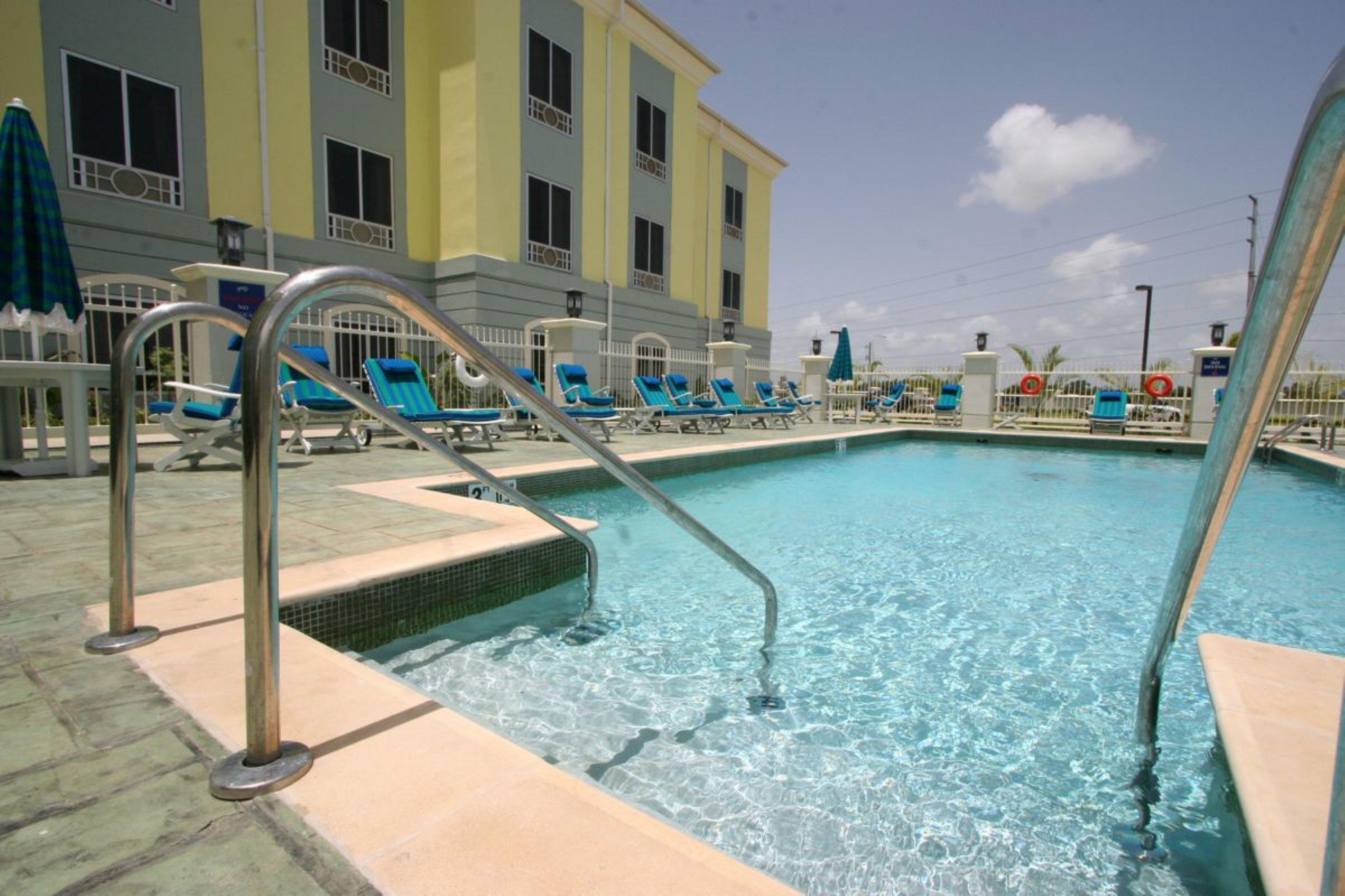 Holiday Inn Express Trincity, An Ihg Hotel Piarco Exteriér fotografie
